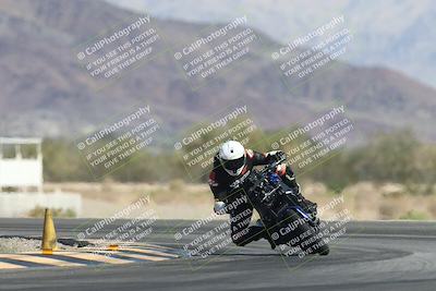 media/Oct-30-2025-Racers Edge (Thu) [[dabbdaf680]]/3-B Group/Session 2 (Turn 14)/